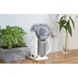 BLACK+DECKER Nettoyage - Aspirateur à main sans fil 18V, station de charge, titane/chrome PV1820L-QW