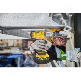 DeWALT Outillage - Clé à chocs AKU 18V, 2x batterie 5,0 Ah XR, chargeur DCF900P2T