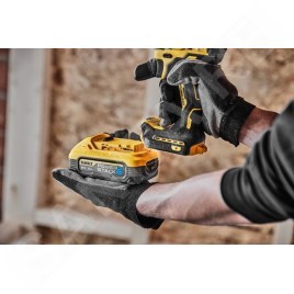 DeWALT Outillage - Perceuse-visseuse sans fil 18V avec percussion, 2x batterie 5 Ah XR POWERSTACK DCD805H2T