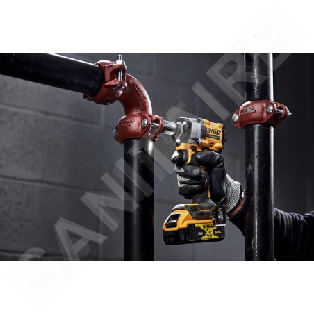 DeWALT Outillage - Boulonneuse à choc sans fil 18V avec 2 batteries XR 5 Ah, 406 Nm DCF922P2T
