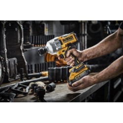 DeWALT Outillage - Clé à chocs 18V AKU, 2x batterie 5,7Ah POWERSTACK, chargeur DCF961H2T