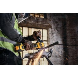 DeWALT Outillage - Meuleuse d’angle FLEXVOLT sans fil, 125 mm, 18V DCG409NT