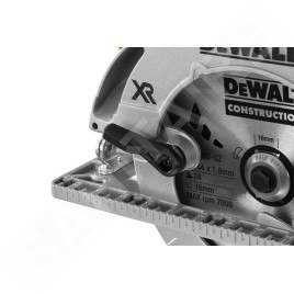 DeWALT Outillage - Scie circulaire AKU 18V, 2x batterie 5.0 Ah XR, chargeur DCS572P2