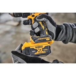 DeWALT Outillage - Perceuse-visseuse à percussion compacte XR 18V 5Ah, 2 batteries DCD805P2T