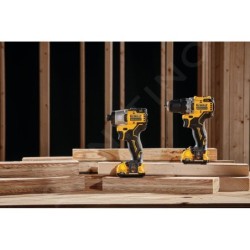 DeWALT Outillage - Clé à chocs sans fil 12V, 2 batteries 2.0 Ah XR, chargeur DCF801D2
