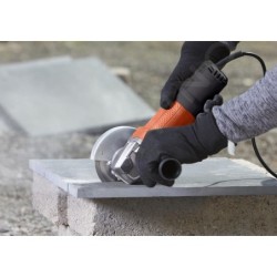BLACK+DECKER Outillage - Meuleuse d'angle 750 W, pour disques de 115 mm BEG110-QS