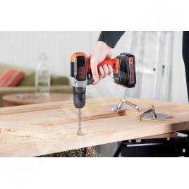 BLACK+DECKER Outillage - Perceuse-visseuse sans fil 18 V, 1 batterie 1,5 Ah, chargeur BCD001C1-QW