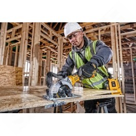 DeWALT Outillage - Scie circulaire AKU 18V, 2x batterie 5.0 Ah XR, chargeur DCS571P2
