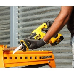 DeWALT Outillage - Scie sabre AKU 18V, 2x batterie 5,0 Ah XR, chargeur DCS367P2
