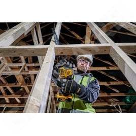 DeWALT Outillage - Scie sabre compacte AKU 18V, 2x batterie 5.0 Ah XR, chargeur DCS369P2