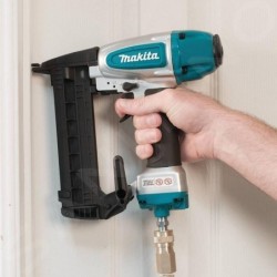 Makita Outillage - Agrafeuse pneumatique 13-18 mm AT638A