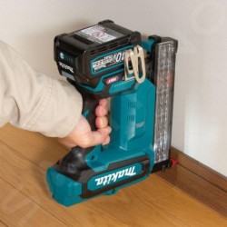 Makita Outillage - Cloueuse sans fil 40V 15-40 mm, 2 batteries 2,0 Ah, chargeur FN001GA201