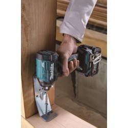 Makita Outillage - Clé à chocs sans fil 40V, 2 batteries 2.5 Ah, chargeur TD002GD202