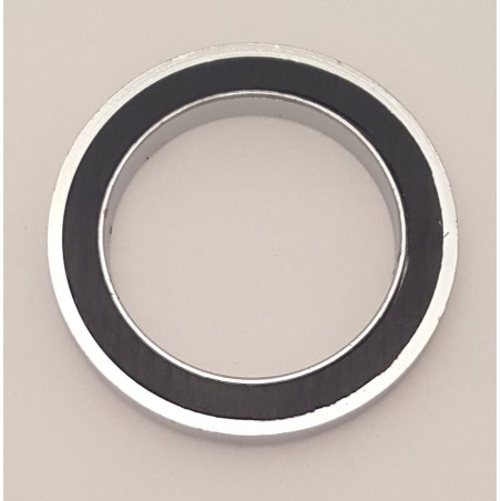 Plaquette de base sous le robinet de mélangeur de lavabo, chrome
