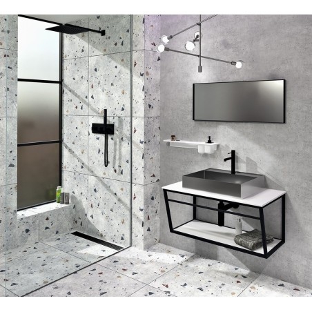 Salle de bain SKA 90, tapis noir
